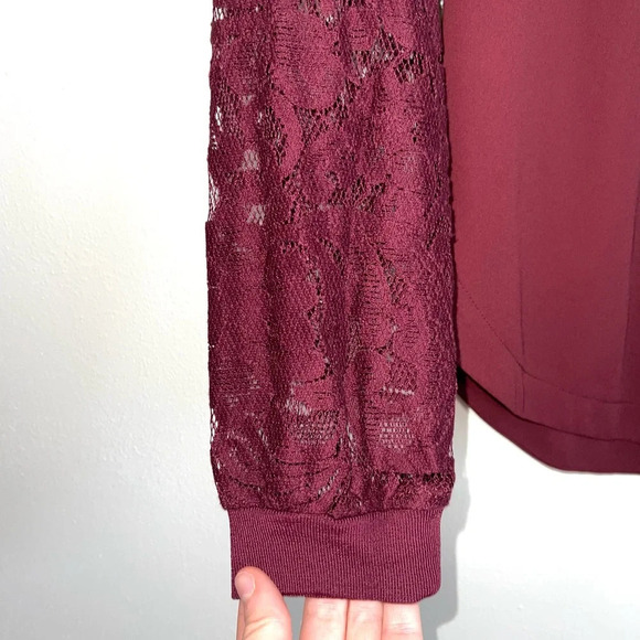 Ann Taylor LOFT Maroon Sheer Lace Sleeve Contrast Blouse Xsmall Women’s - Picture 4 of 12
